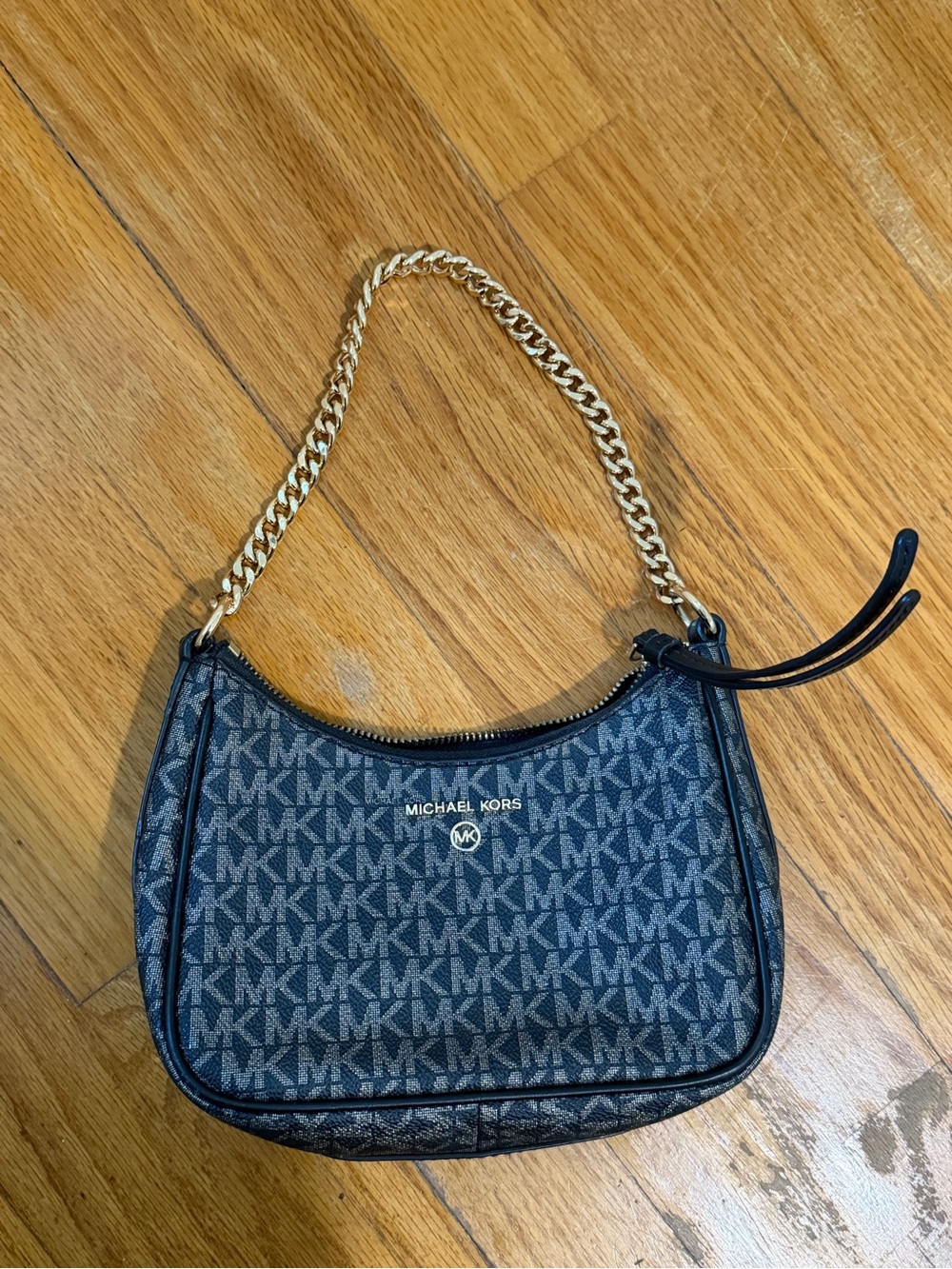 Michael Kors small chain pochette shoulder bag in black with gold hardware